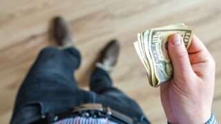 Cuando el dinero disuelve a… tu pareja