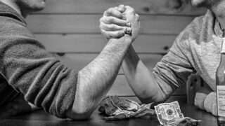 La fuerza del dinero, el origen de lo que ganas